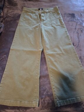 Kut from the Kloth Olive Green High-Rise Cropped Pants